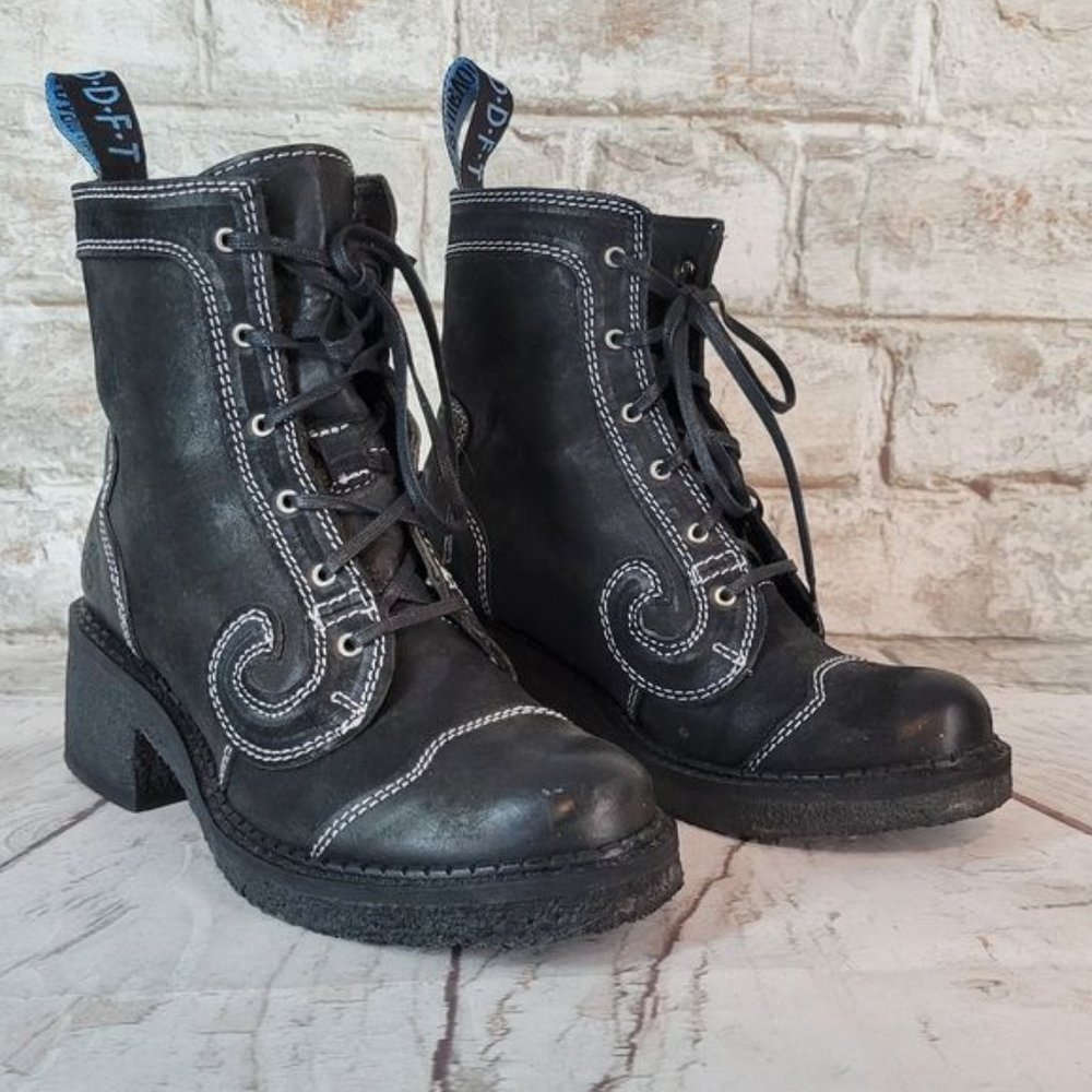 John Fluevog Slacker Tardy Black Crepe Sole Derby Boot Size 6